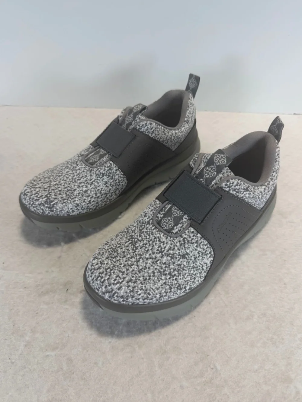 Alegria Women's 40 Gray Knit Slip Resistant Comfort Shoes NWOT EU 40